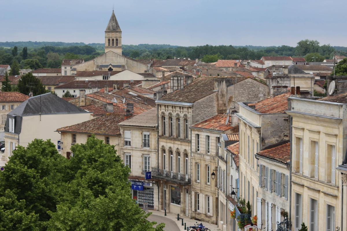 , Immobilier en Charente-Maritime : Saintes, Royan, Jonzac… les prix zone par zone