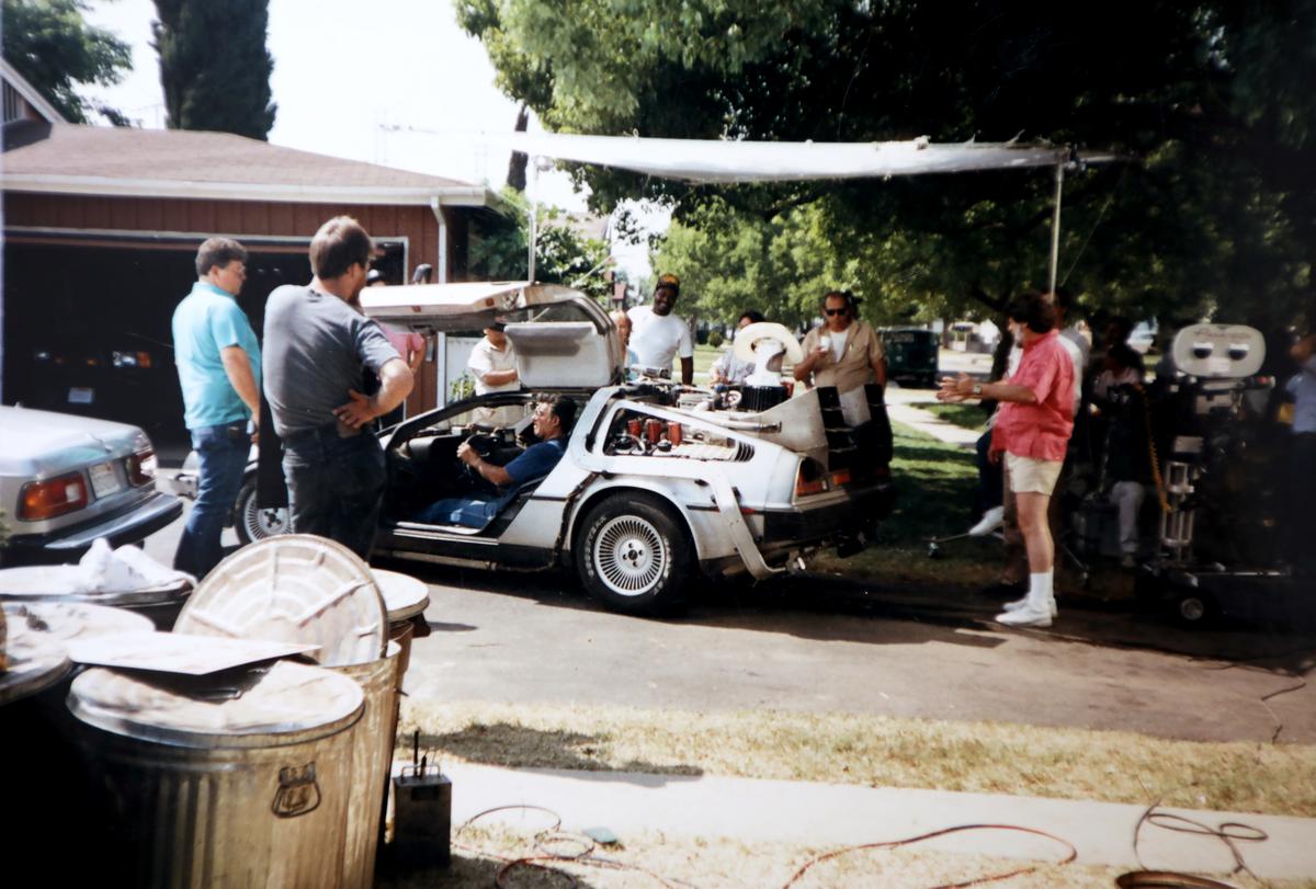 Sur le tournage de « Retour vers le futur » avec la DeLorean.