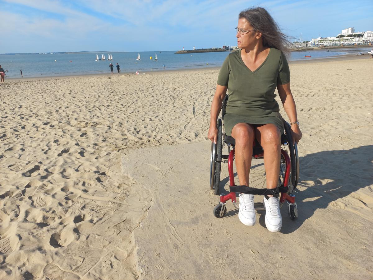 , Handicap et accès à la plage de Royan : « Je n’ai le droit de me baigner que deux mois dans l’année