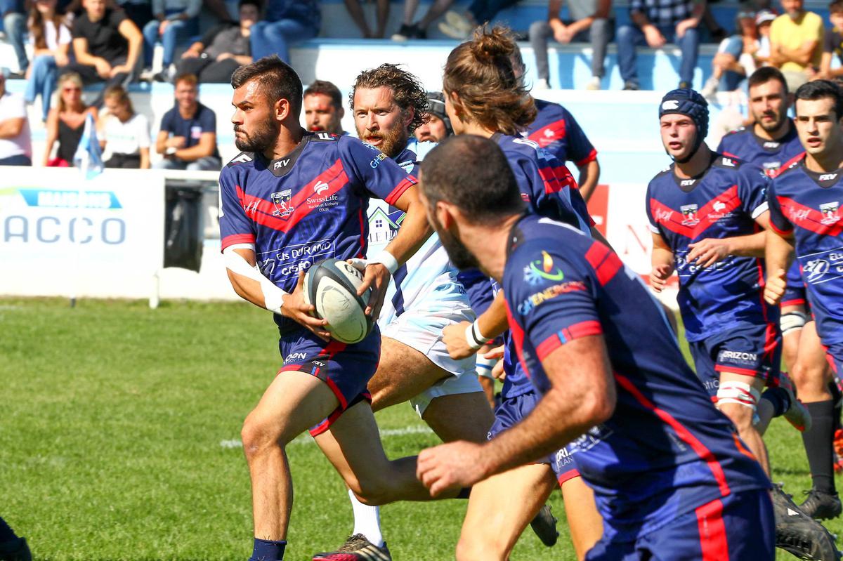Rugby en Charente-Maritime : un derby au sommet entre Saintes et Royan-Saujon en Régionale 1